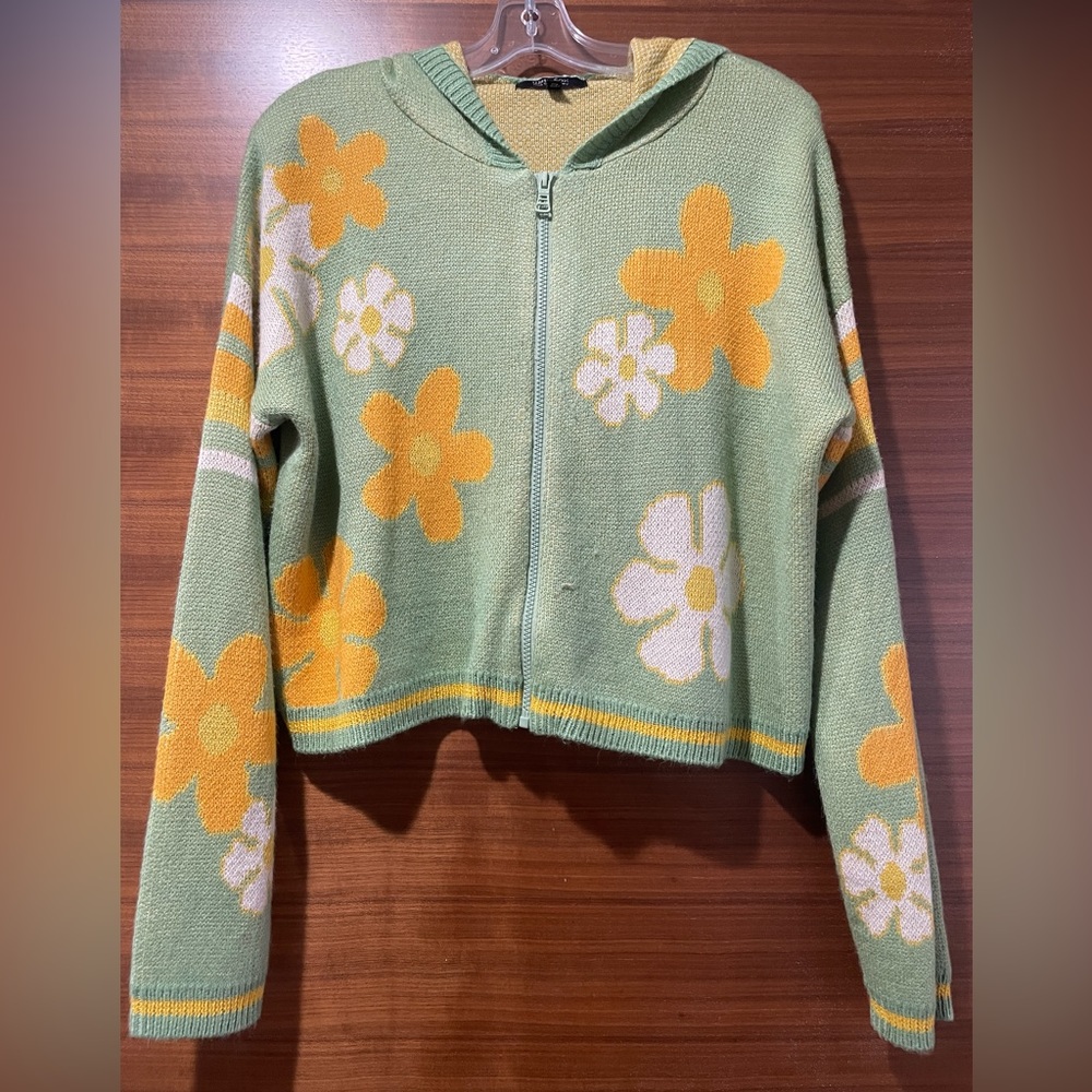 Retro flower sweater
